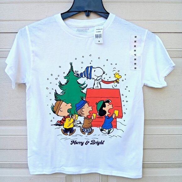 Peanuts Snoopy Charlie Brown Christmas T-Shirt Medium Merry & Bright White NWT - Picture 2 of 4